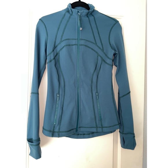 lululemon athletica Jackets & Blazers - LULULEMON ZIP UP DEFINE JACKET - SIZE 6